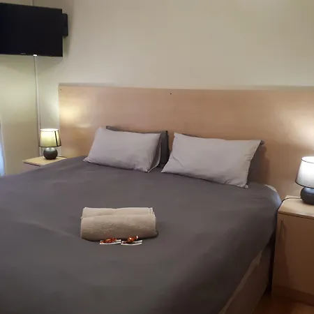 Pta East Guest Rooms-3