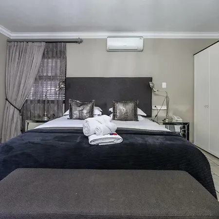 Purple Trumpet Guest House-3