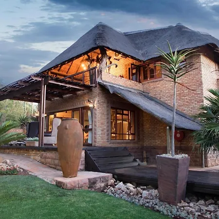 Wings And Water Guesthouse On 57 Nicklaus Street-2